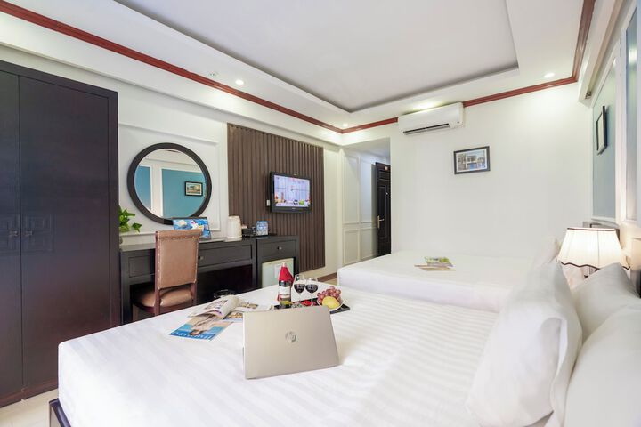 Room 17 of 54