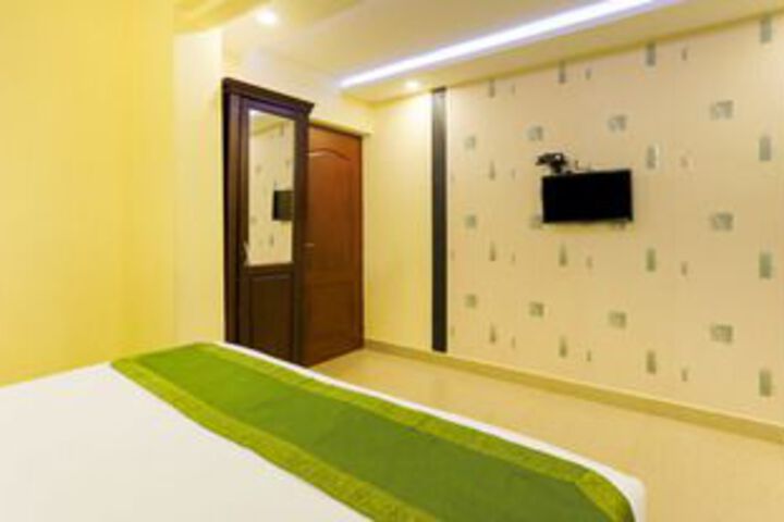 Room 12 of 43