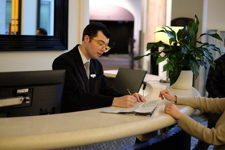 Concierge desk