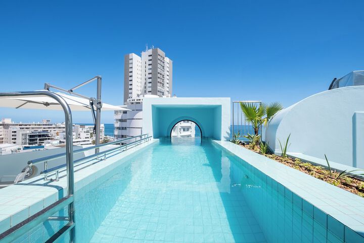 Pool 80 of 104