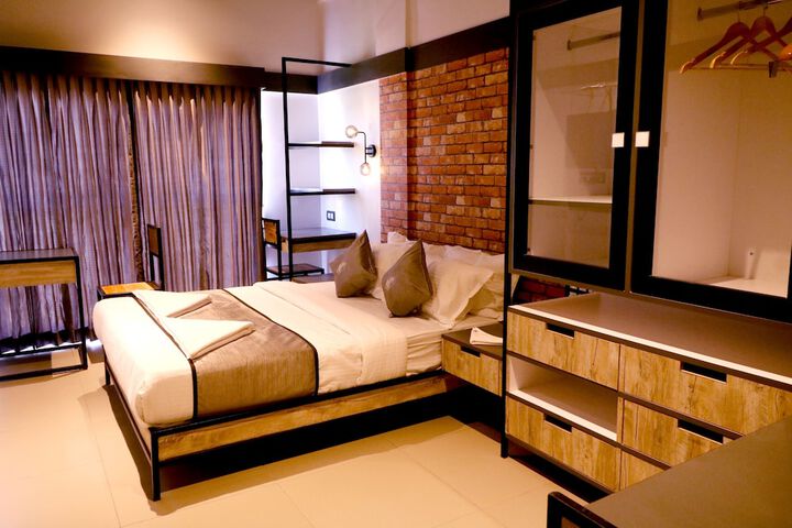 Room 8 of 41