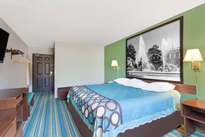 2 Queen Beds (2 of 12)