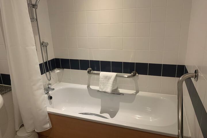 Room 20 of 39