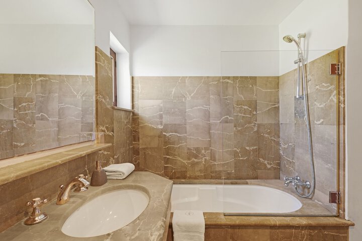 Clean Restrooms