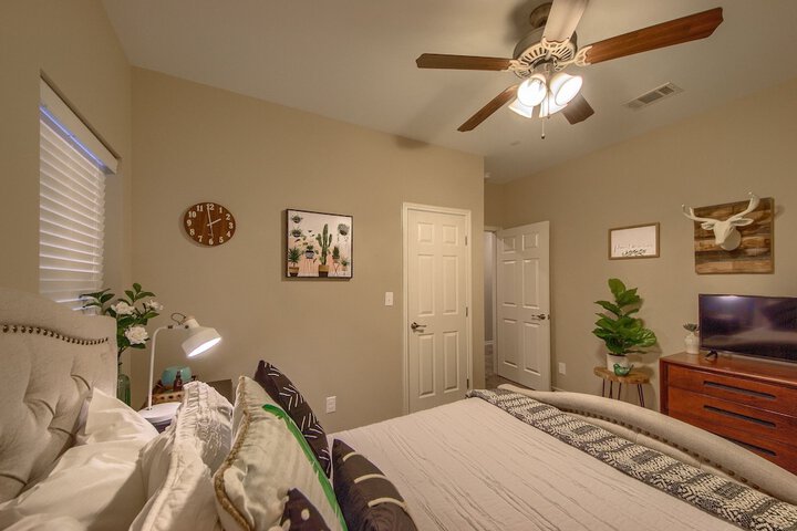 Room 8 of 47