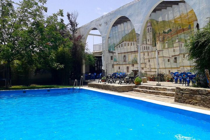 Pool Hotel