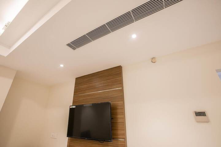 Room 14 of 42