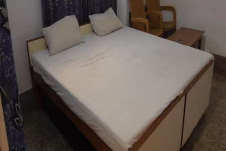 Room 6 of 20