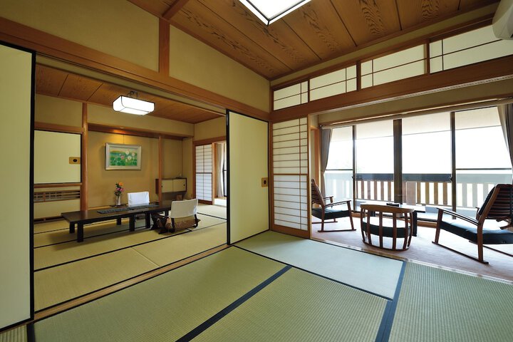Room 12 of 42