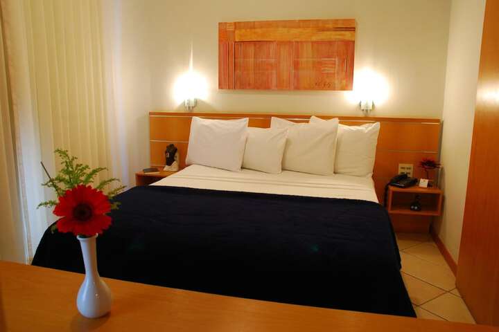 Room 11 of 40