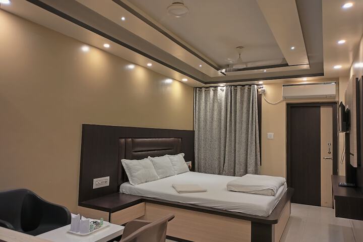 Room 30 of 150