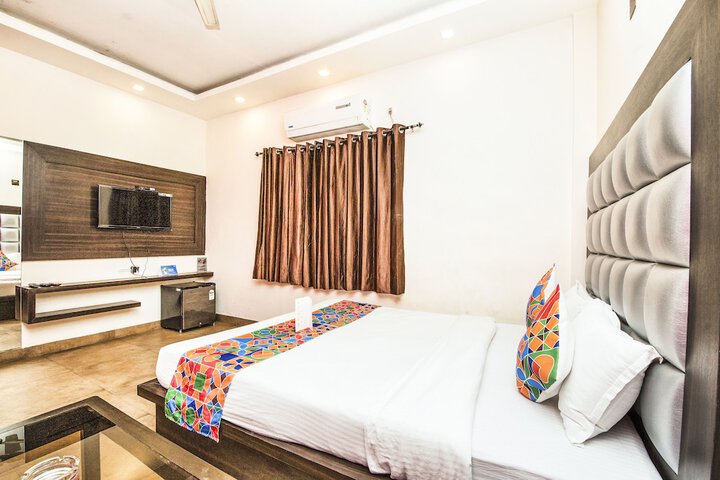 Room 5 of 25
