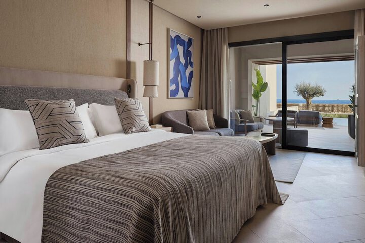 Room 10 of 74