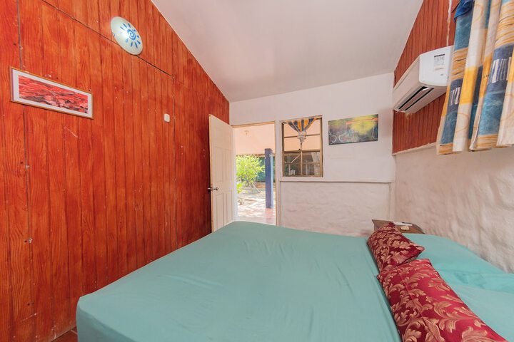 Room 17 of 100