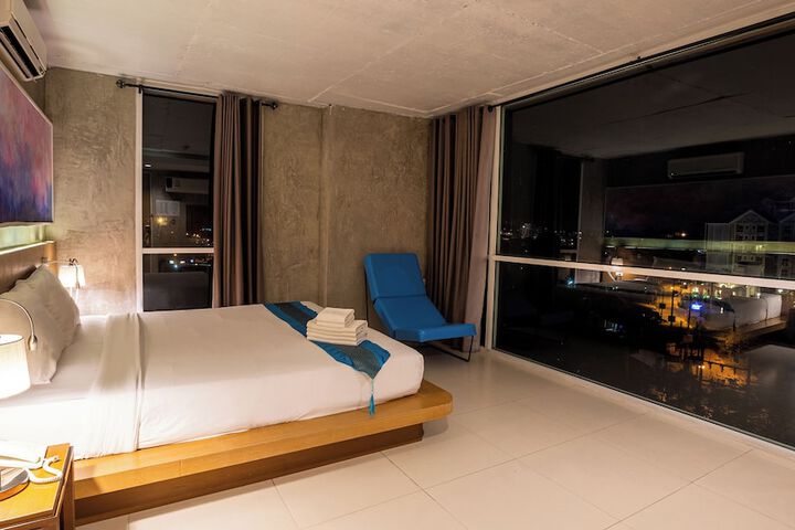 Room 21 of 43