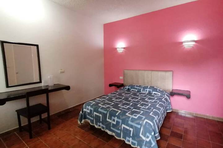 Room 7 of 13