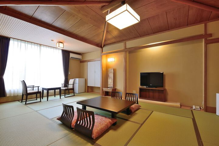 Room 7 of 36