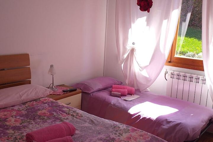 Room 6 of 33