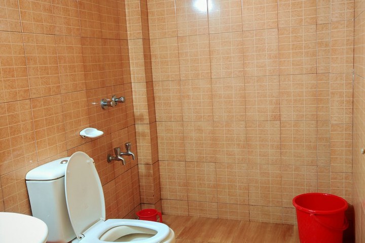 Room 17 of 24