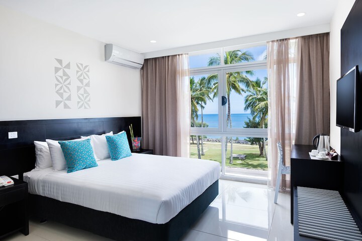 Room 9 of 35
