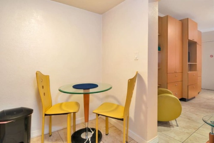 Room 10 of 51