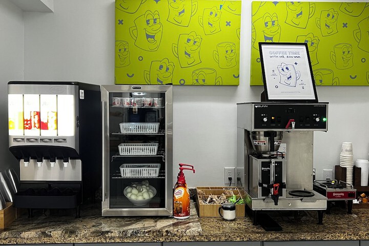 Breakfast/Coffee Service 20 of 31