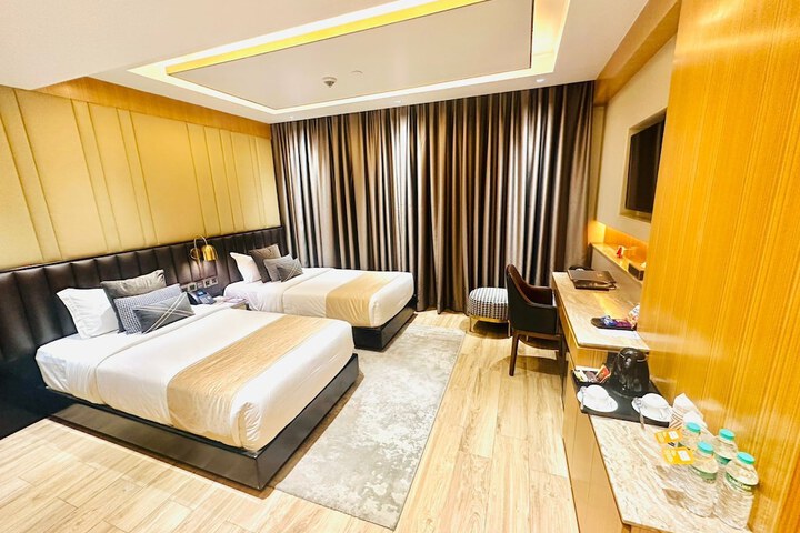 Room 38 of 62