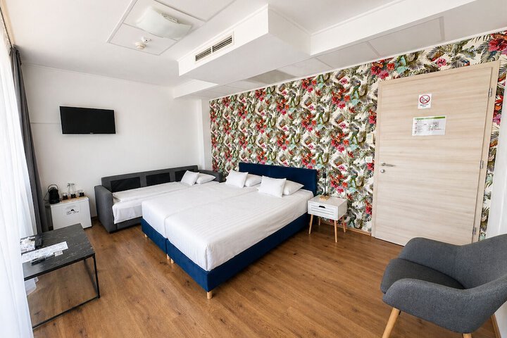 Room 41 of 118