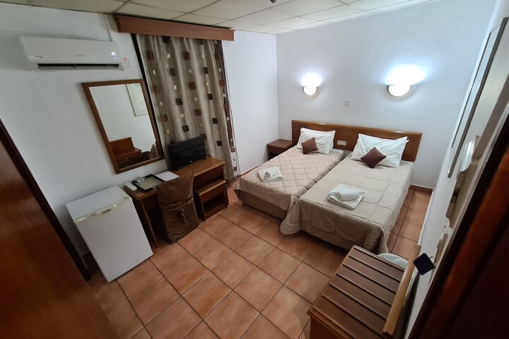 Room 20 of 64