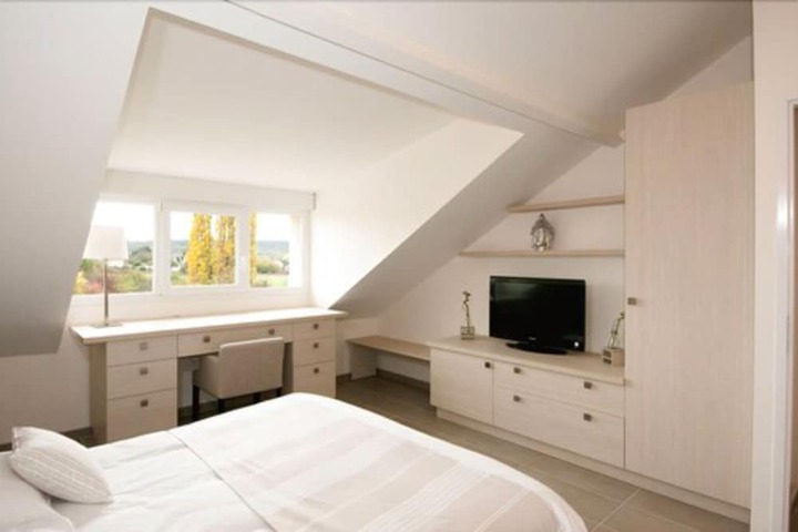 Room 5 of 30