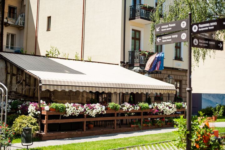 Hotel 65 of 73