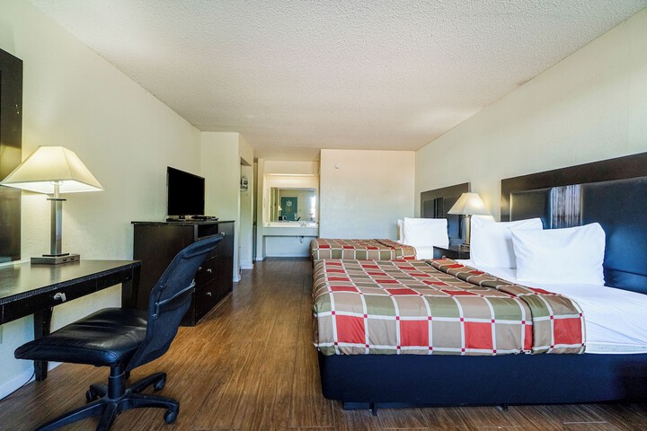 Room 15 of 87