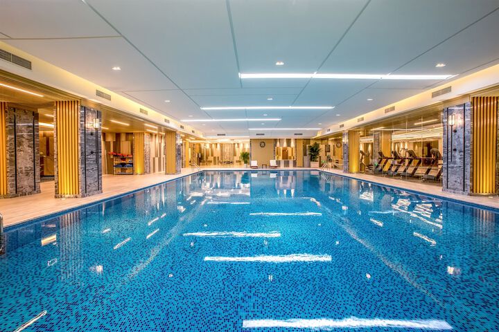 Pool Hotel