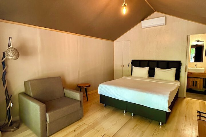 Room 30 of 113