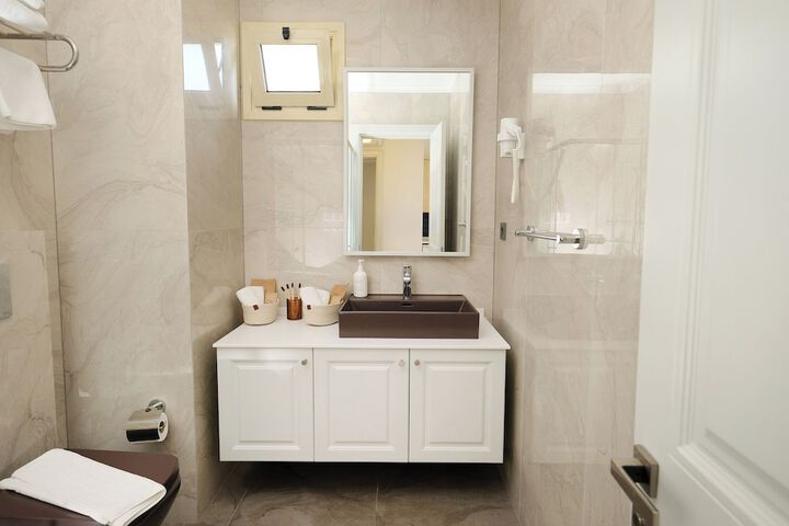 Clean Restrooms