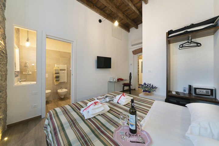Room 45 of 112