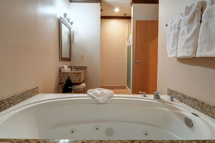 Jetted tub