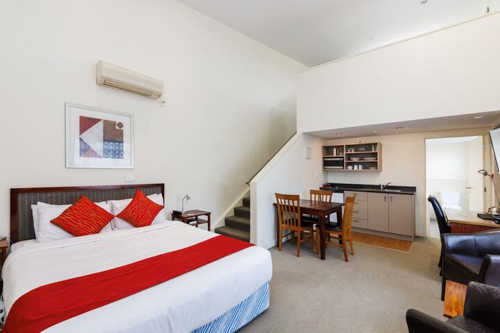 Room 15 of 42