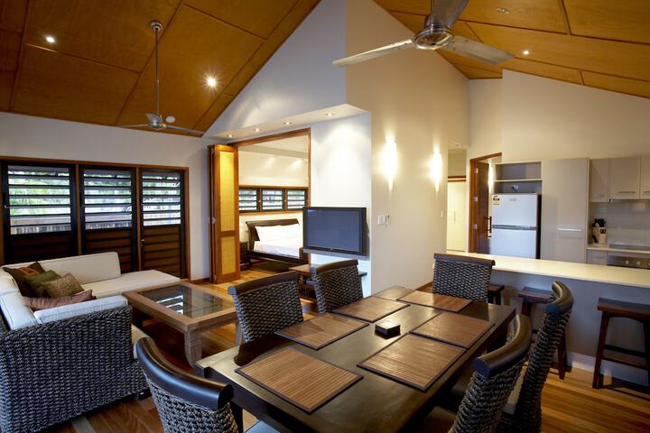 Room 4 of 13