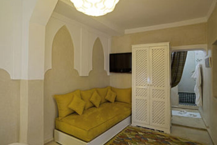Room 9 of 21