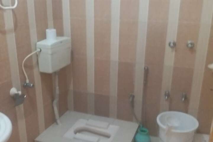 Room 7 of 8