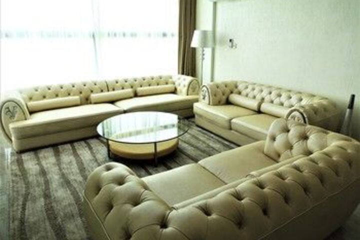 Room 73 of 95