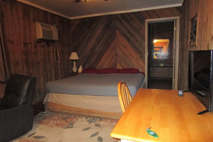 Room 16 of 96