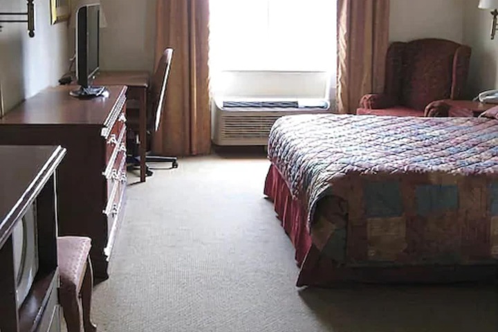 Room 17 of 35