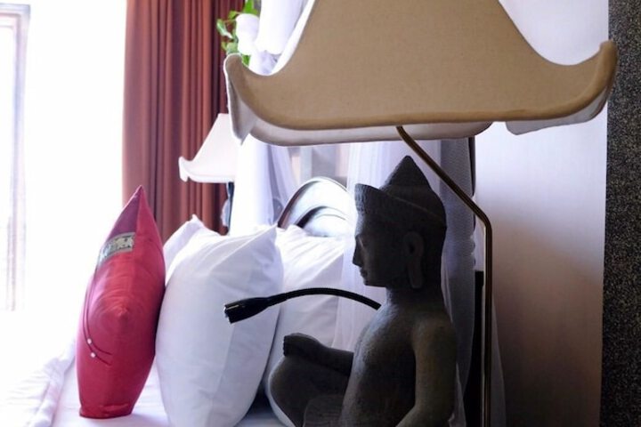 Room 7 of 48