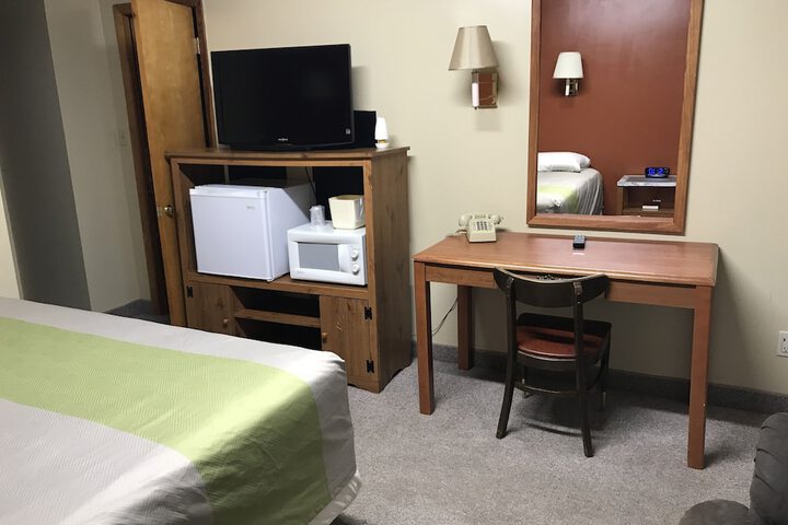 Room 8 of 52