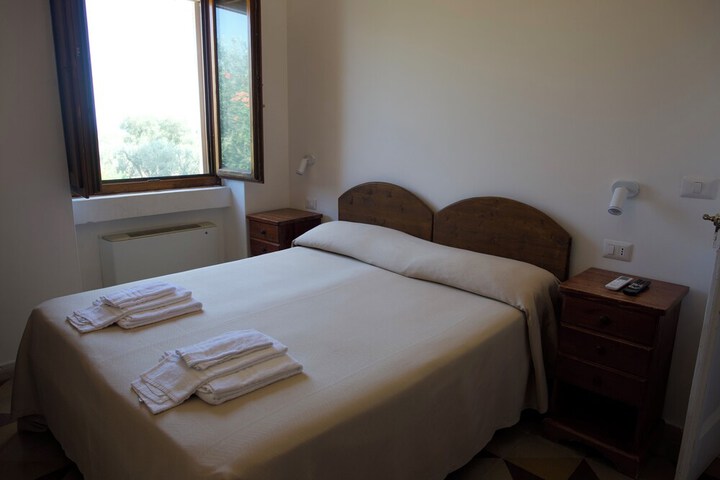 Room 5 of 47