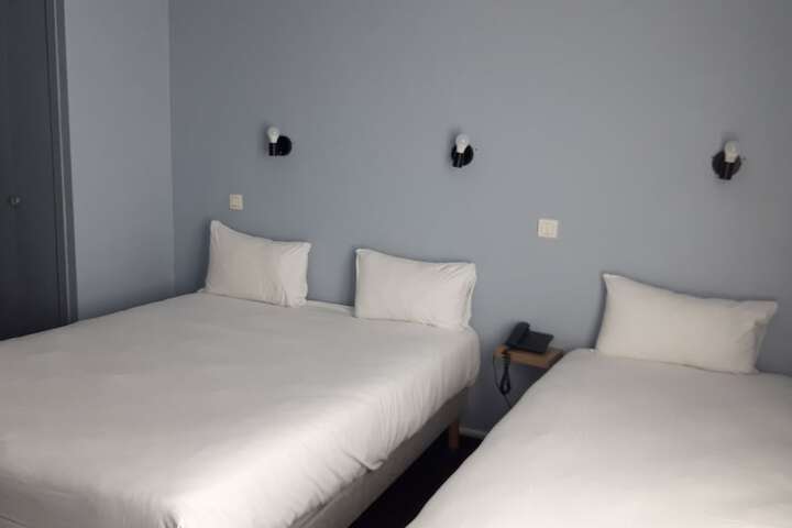 Room 14 of 33