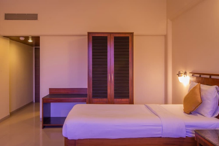 Room 19 of 52