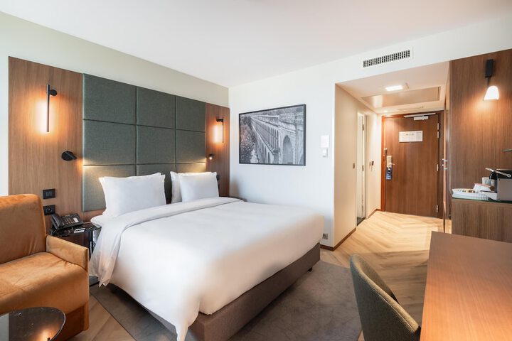 Room 11 of 63
